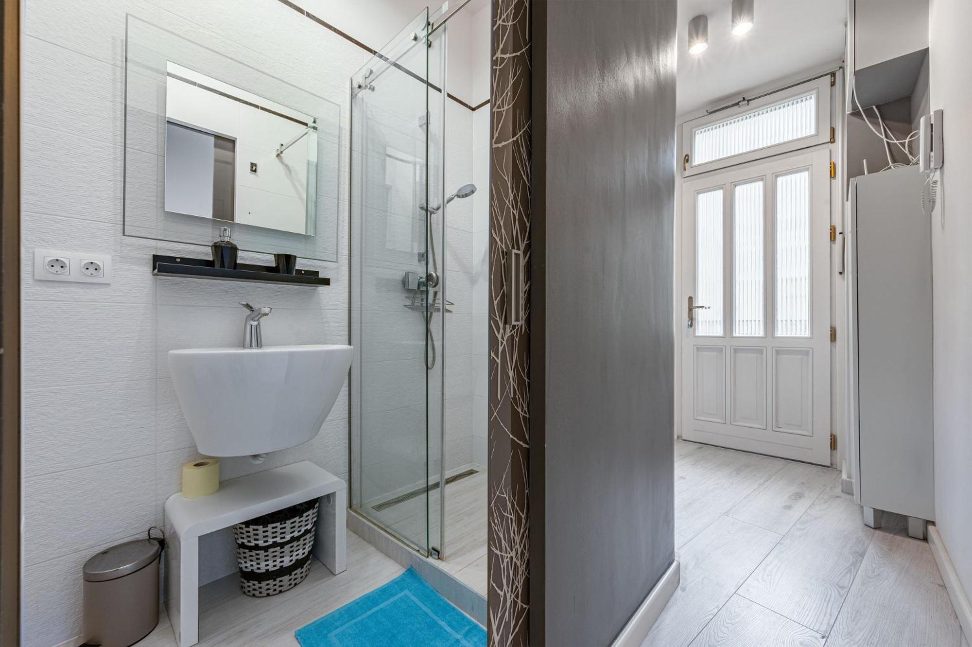 District 6Th Sense Apartment Budapest Exteriör bild
